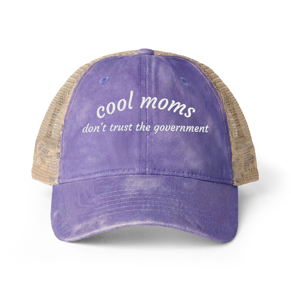 Cool Moms Don’t Trust The Government - Women's Washed Mesh-Back Cap