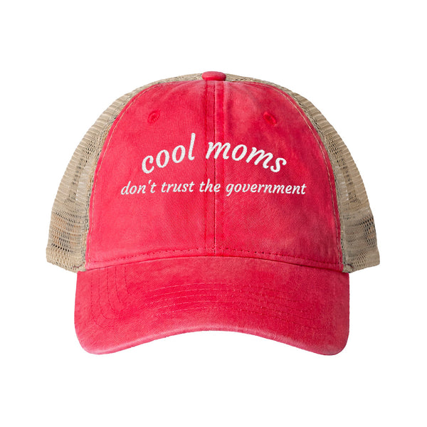 Cool Moms Don’t Trust The Government - Women's Washed Mesh-Back Cap