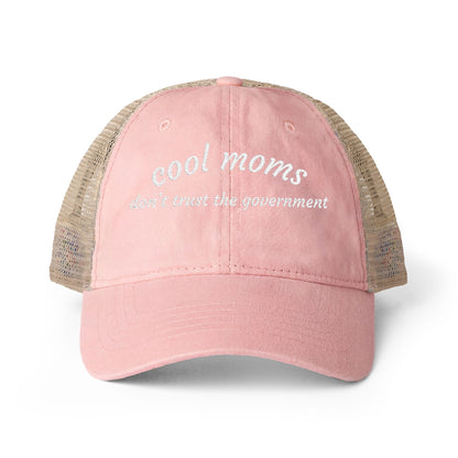 Cool Moms Don’t Trust The Government - Women's Washed Mesh-Back Cap