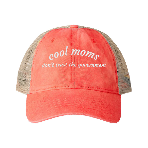 Cool Moms Don’t Trust The Government - Women's Washed Mesh-Back Cap