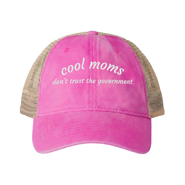 Cool Moms Don’t Trust The Government - Women's Washed Mesh-Back Cap